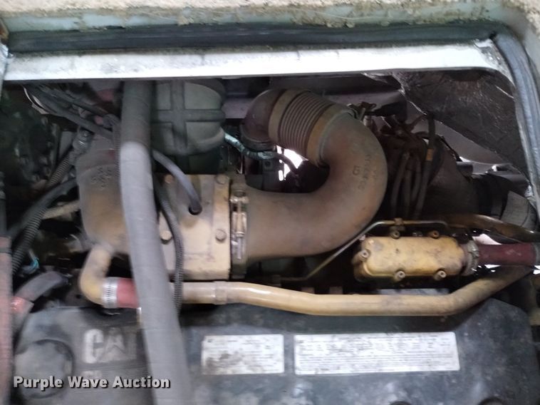 image for item DQ6107 2009 Safari  Cheetah RV