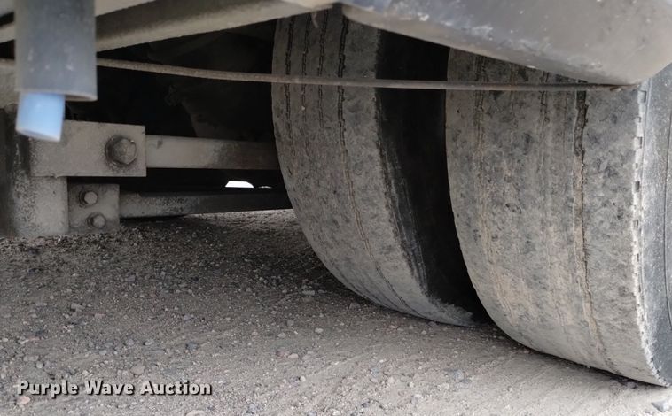 image for item DQ6107 2009 Safari  Cheetah RV