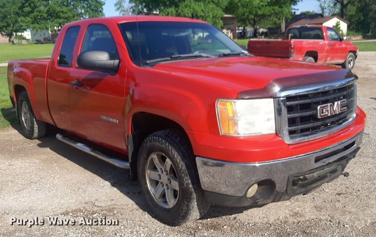 image for item DQ7099 2011 GMC Sierra 1500 Ext. Cab pickup truck
