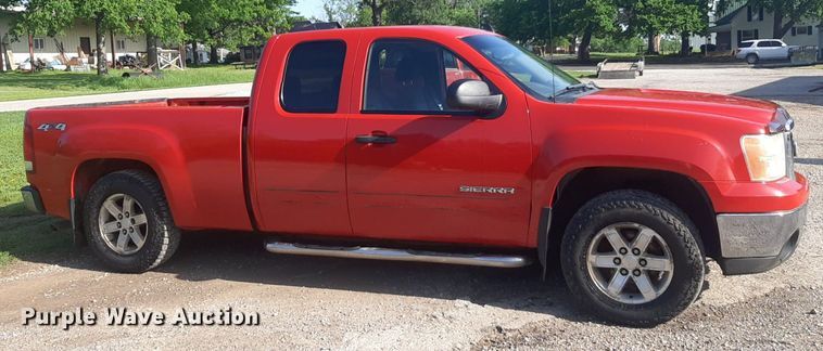 image for item DQ7099 2011 GMC Sierra 1500 Ext. Cab pickup truck