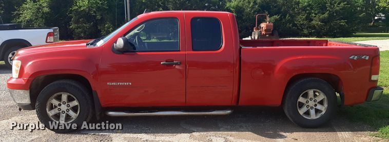 image for item DQ7099 2011 GMC Sierra 1500 Ext. Cab pickup truck