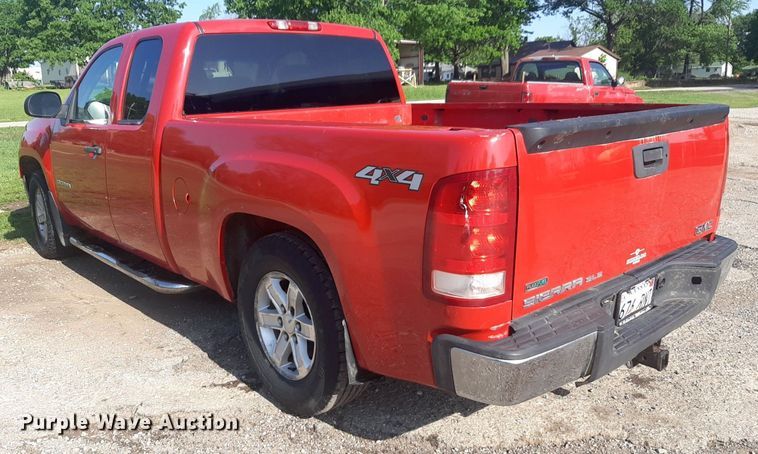 image for item DQ7099 2011 GMC Sierra 1500 Ext. Cab pickup truck