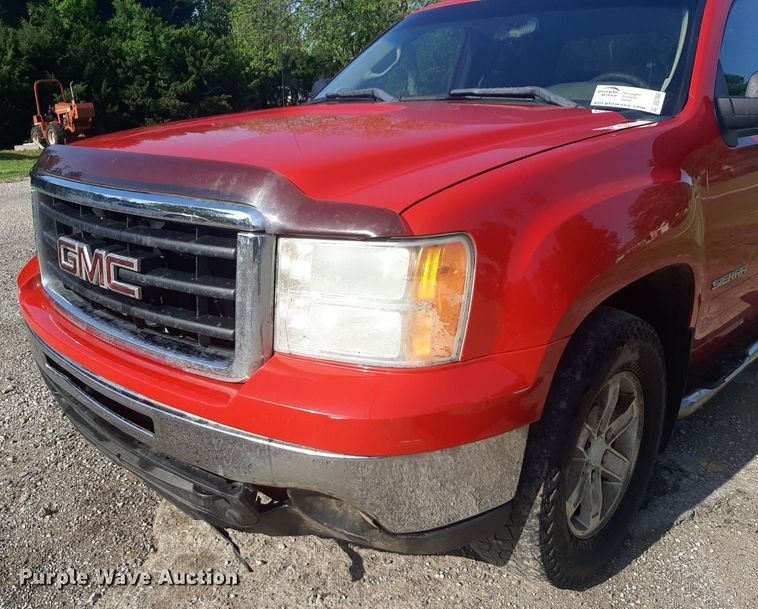 image for item DQ7099 2011 GMC Sierra 1500 Ext. Cab pickup truck