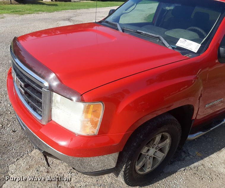 image for item DQ7099 2011 GMC Sierra 1500 Ext. Cab pickup truck