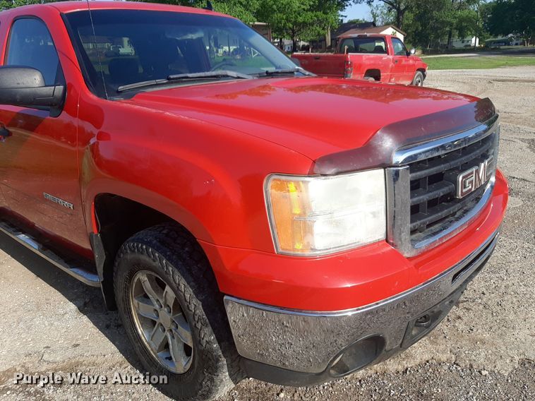image for item DQ7099 2011 GMC Sierra 1500 Ext. Cab pickup truck
