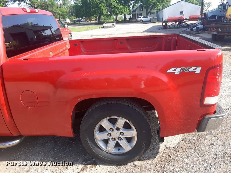 image for item DQ7099 2011 GMC Sierra 1500 Ext. Cab pickup truck