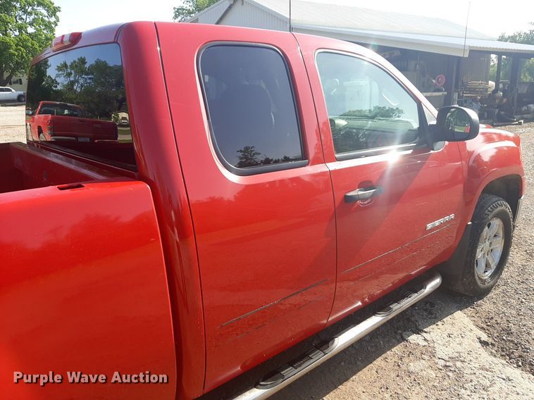 image for item DQ7099 2011 GMC Sierra 1500 Ext. Cab pickup truck