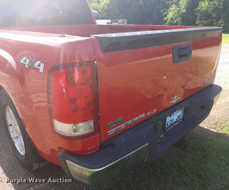 image for item DQ7099 2011 GMC Sierra 1500 Ext. Cab pickup truck