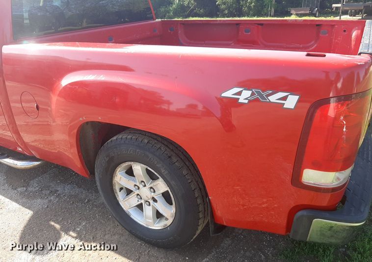 image for item DQ7099 2011 GMC Sierra 1500 Ext. Cab pickup truck