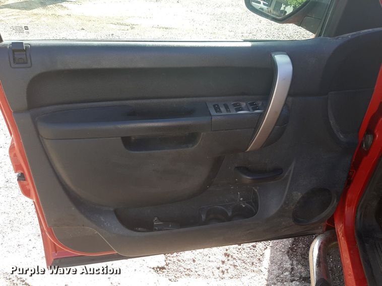 image for item DQ7099 2011 GMC Sierra 1500 Ext. Cab pickup truck