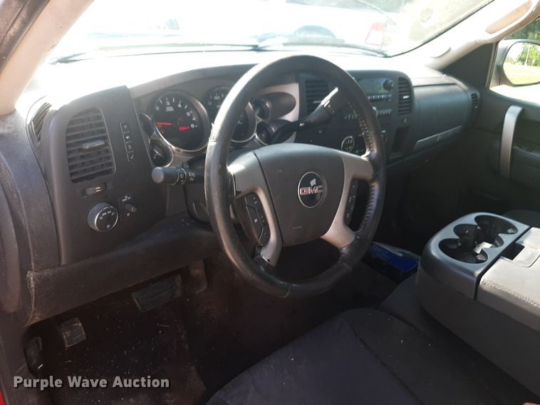 image for item DQ7099 2011 GMC Sierra 1500 Ext. Cab pickup truck