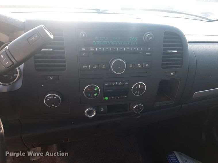 image for item DQ7099 2011 GMC Sierra 1500 Ext. Cab pickup truck