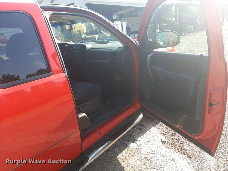 image for item DQ7099 2011 GMC Sierra 1500 Ext. Cab pickup truck