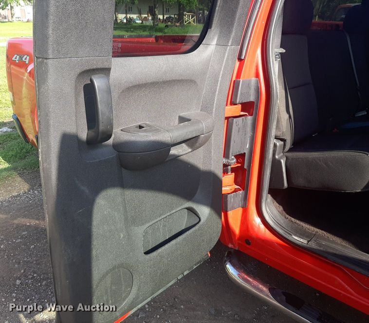 image for item DQ7099 2011 GMC Sierra 1500 Ext. Cab pickup truck