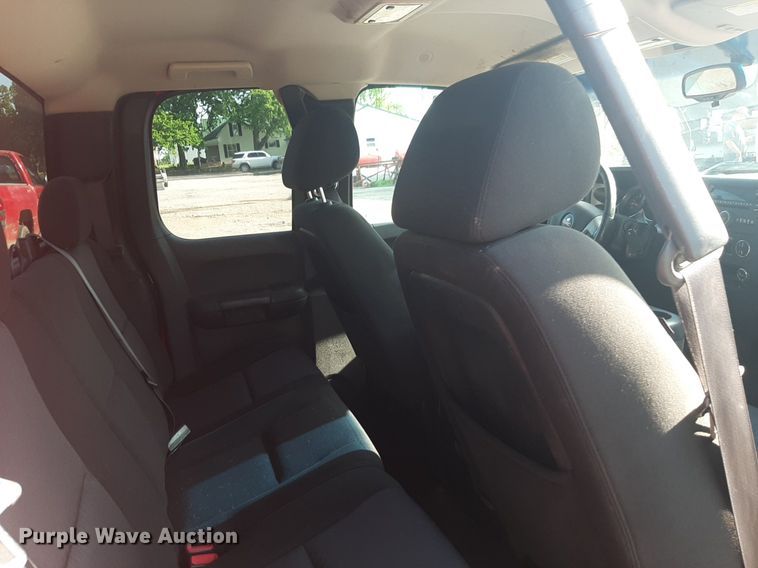 image for item DQ7099 2011 GMC Sierra 1500 Ext. Cab pickup truck