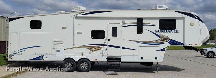 image for item DR4300 2012 Heartland Sundance 3300CK camper