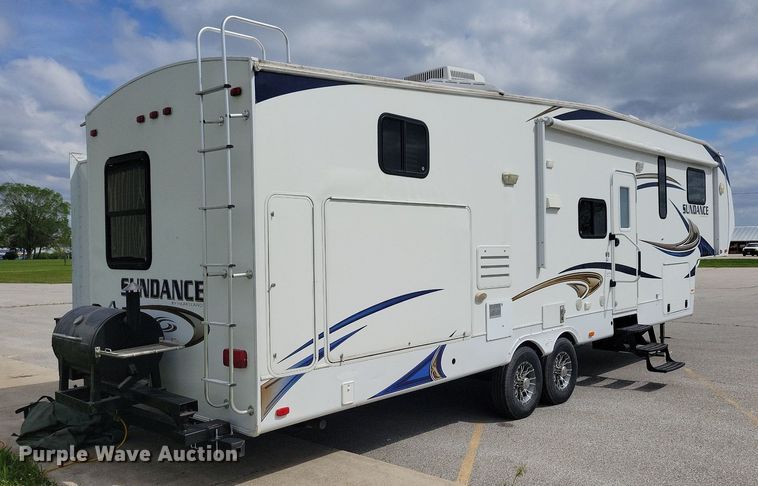 image for item DR4300 2012 Heartland Sundance 3300CK camper