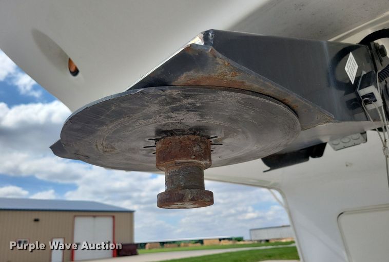 image for item DR4300 2012 Heartland Sundance 3300CK camper