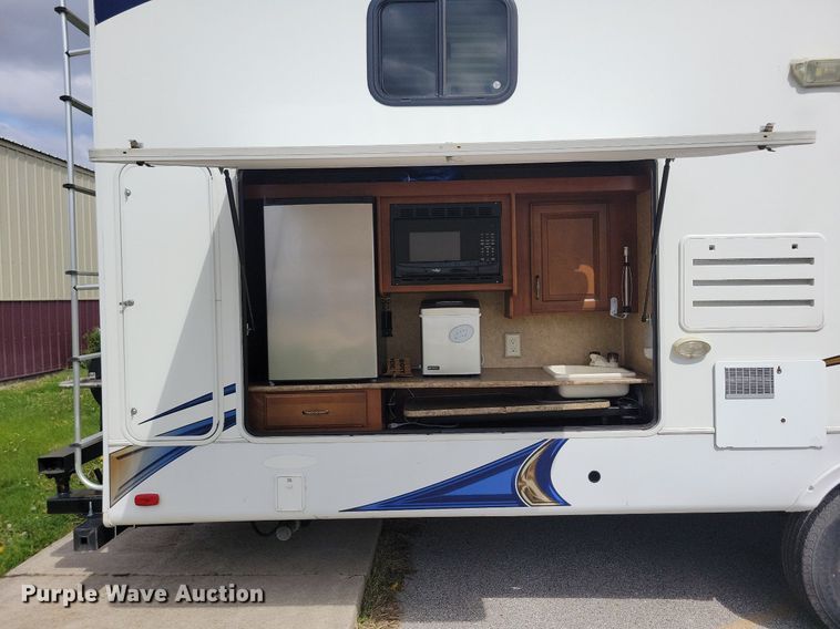 image for item DR4300 2012 Heartland Sundance 3300CK camper