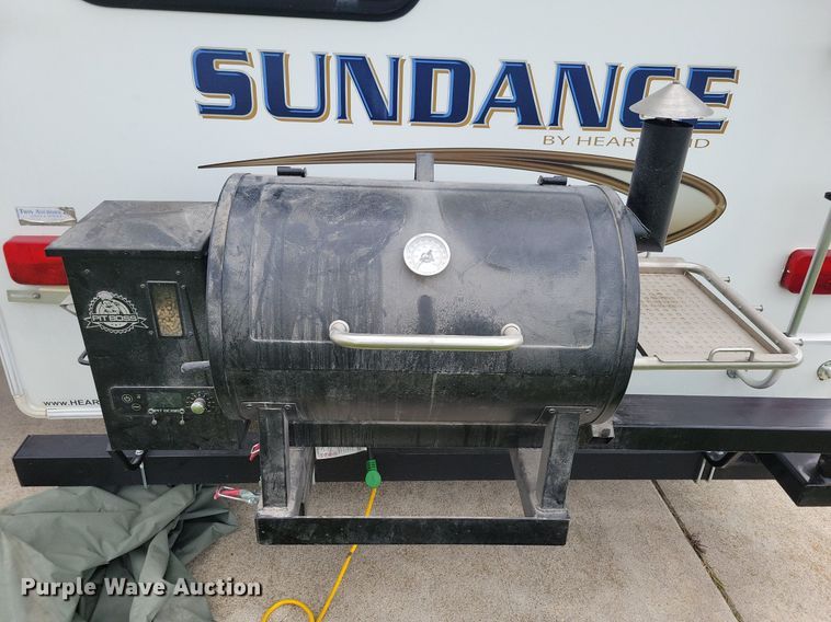 image for item DR4300 2012 Heartland Sundance 3300CK camper