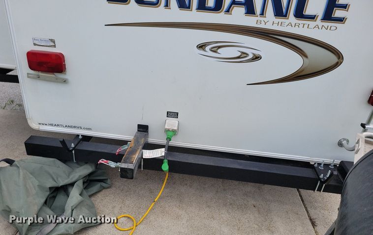 image for item DR4300 2012 Heartland Sundance 3300CK camper