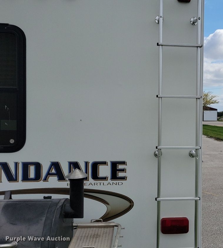 image for item DR4300 2012 Heartland Sundance 3300CK camper