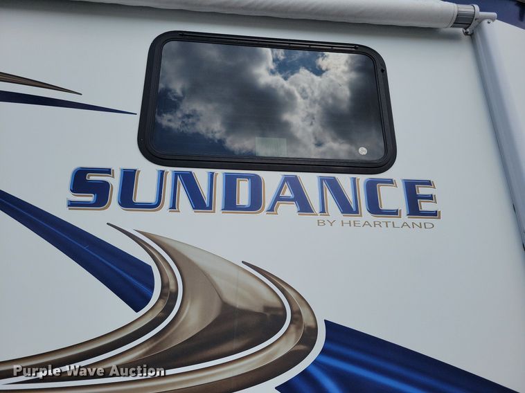 image for item DR4300 2012 Heartland Sundance 3300CK camper