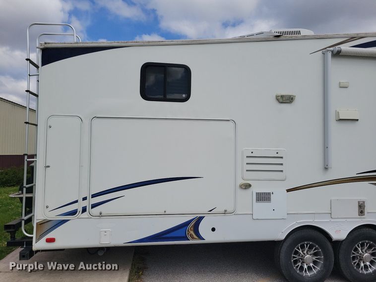 image for item DR4300 2012 Heartland Sundance 3300CK camper