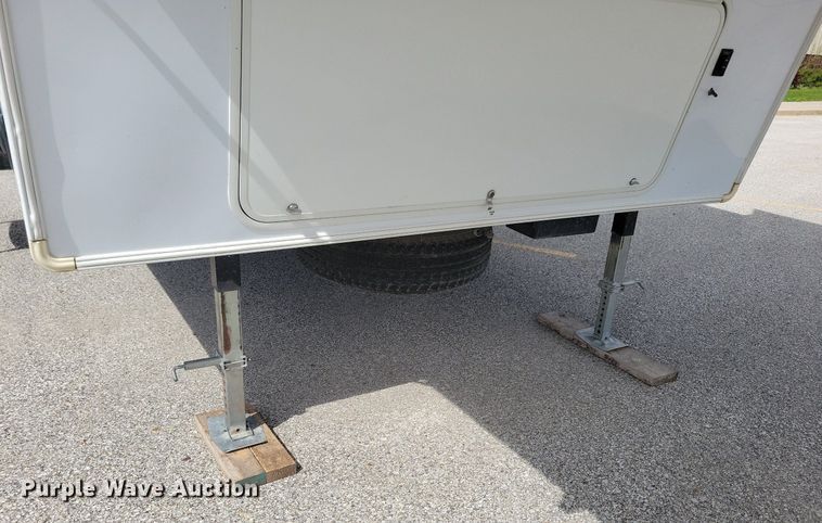 image for item DR4300 2012 Heartland Sundance 3300CK camper