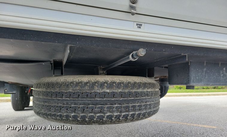 image for item DR4300 2012 Heartland Sundance 3300CK camper