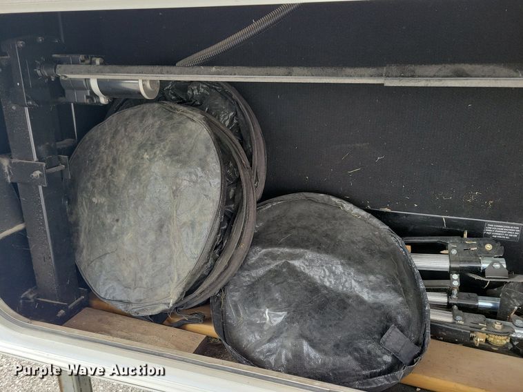 image for item DR4300 2012 Heartland Sundance 3300CK camper