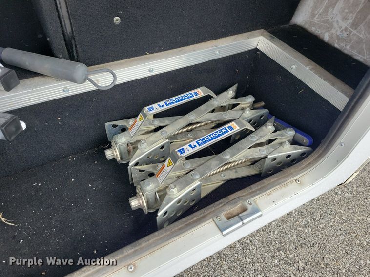 image for item DR4300 2012 Heartland Sundance 3300CK camper