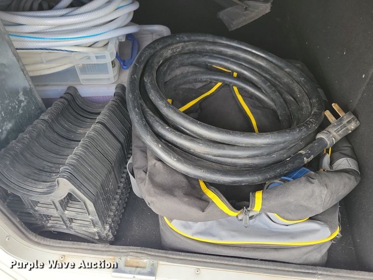 image for item DR4300 2012 Heartland Sundance 3300CK camper