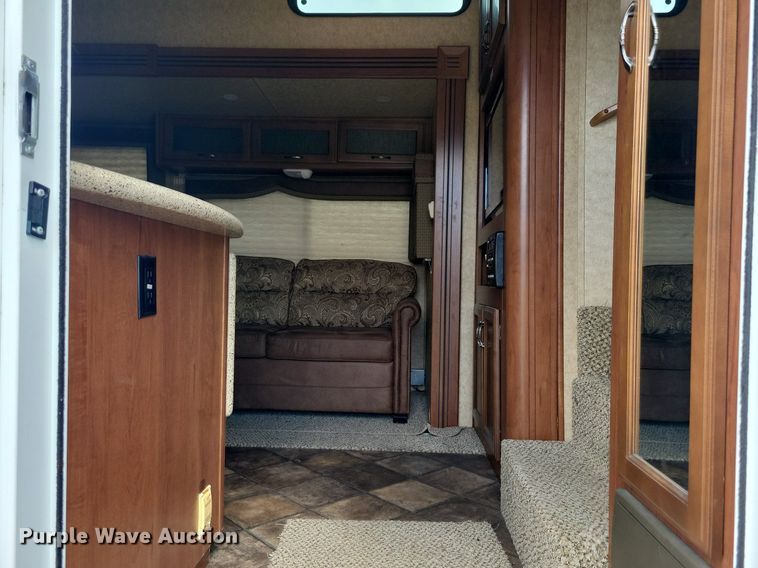 image for item DR4300 2012 Heartland Sundance 3300CK camper