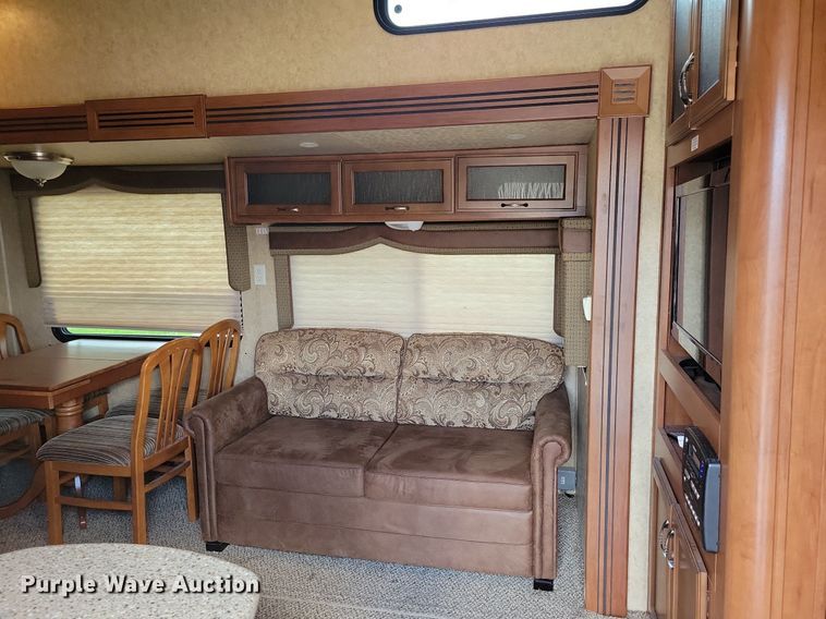 image for item DR4300 2012 Heartland Sundance 3300CK camper