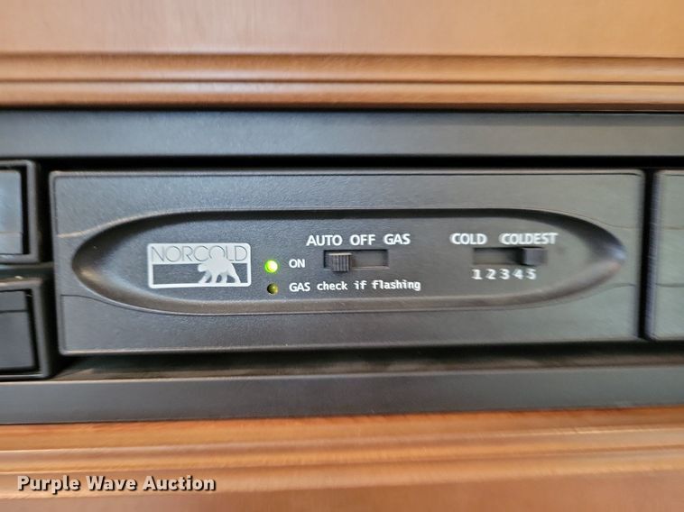 image for item DR4300 2012 Heartland Sundance 3300CK camper