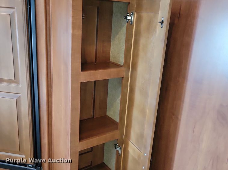 image for item DR4300 2012 Heartland Sundance 3300CK camper