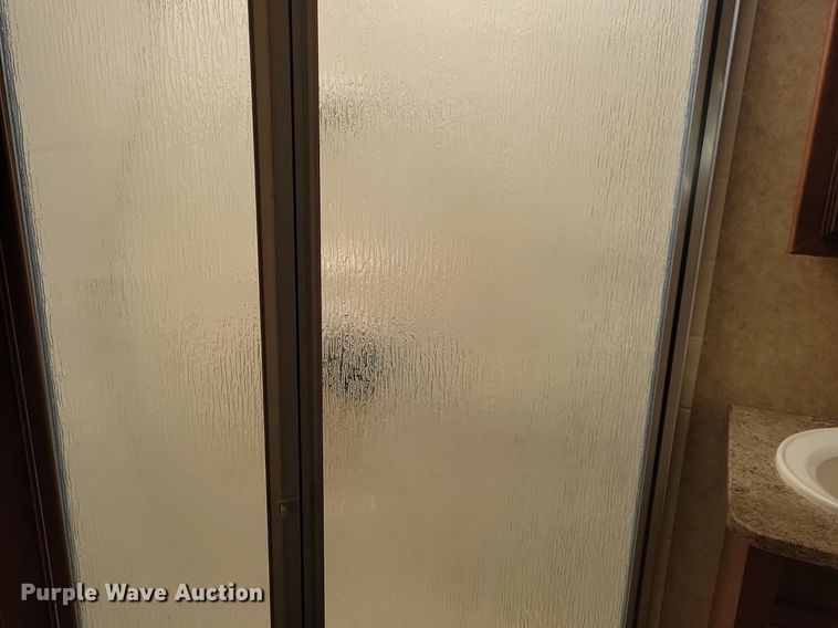 image for item DR4300 2012 Heartland Sundance 3300CK camper