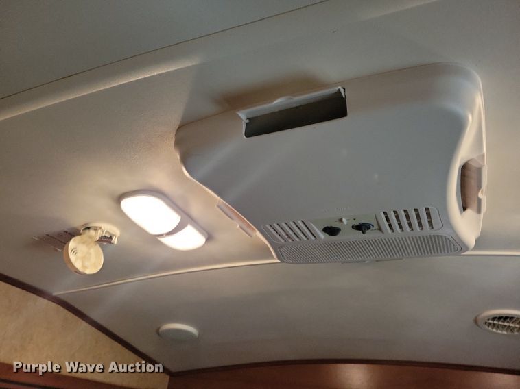 image for item DR4300 2012 Heartland Sundance 3300CK camper