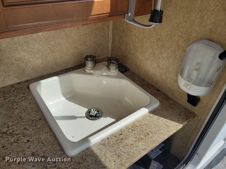 image for item DR4300 2012 Heartland Sundance 3300CK camper