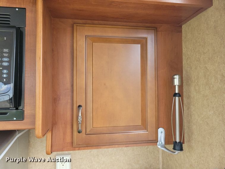 image for item DR4300 2012 Heartland Sundance 3300CK camper