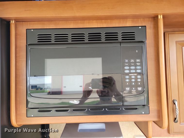 image for item DR4300 2012 Heartland Sundance 3300CK camper