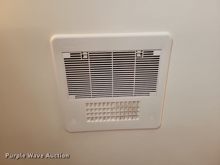 image for item DR4300 2012 Heartland Sundance 3300CK camper