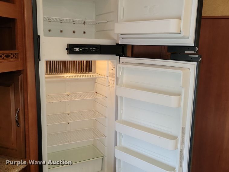 image for item DR4300 2012 Heartland Sundance 3300CK camper