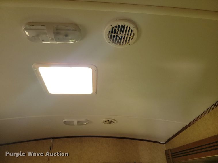 image for item DR4300 2012 Heartland Sundance 3300CK camper