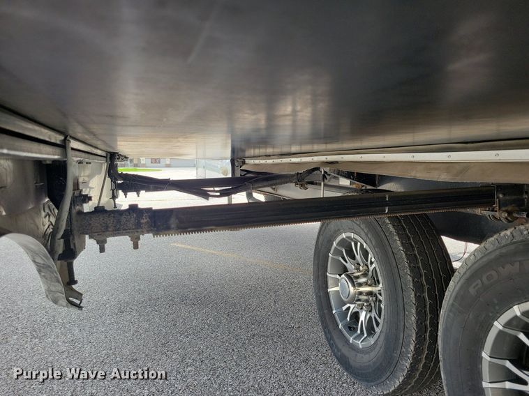 image for item DR4300 2012 Heartland Sundance 3300CK camper