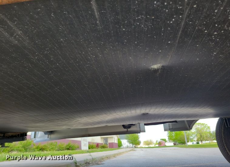 image for item DR4300 2012 Heartland Sundance 3300CK camper