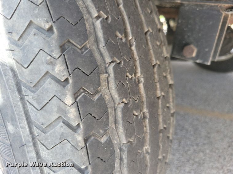 image for item DR4300 2012 Heartland Sundance 3300CK camper