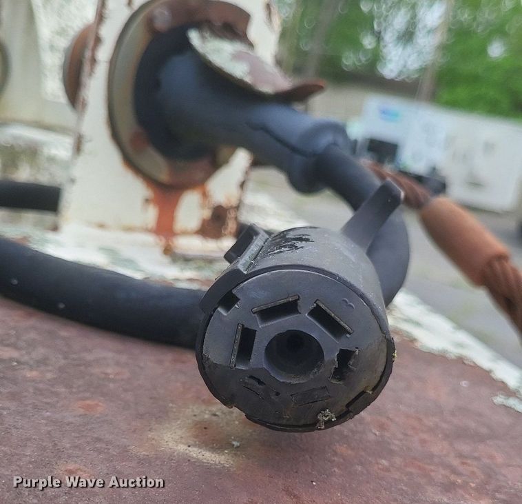 image for item DR4772 1990 Eaton Metal Products TECH 10E reel trailer