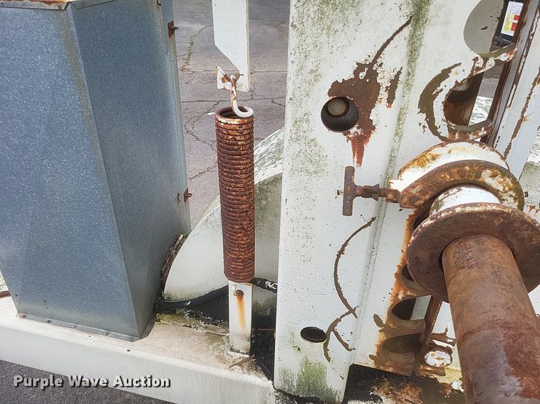 image for item DR4772 1990 Eaton Metal Products TECH 10E reel trailer